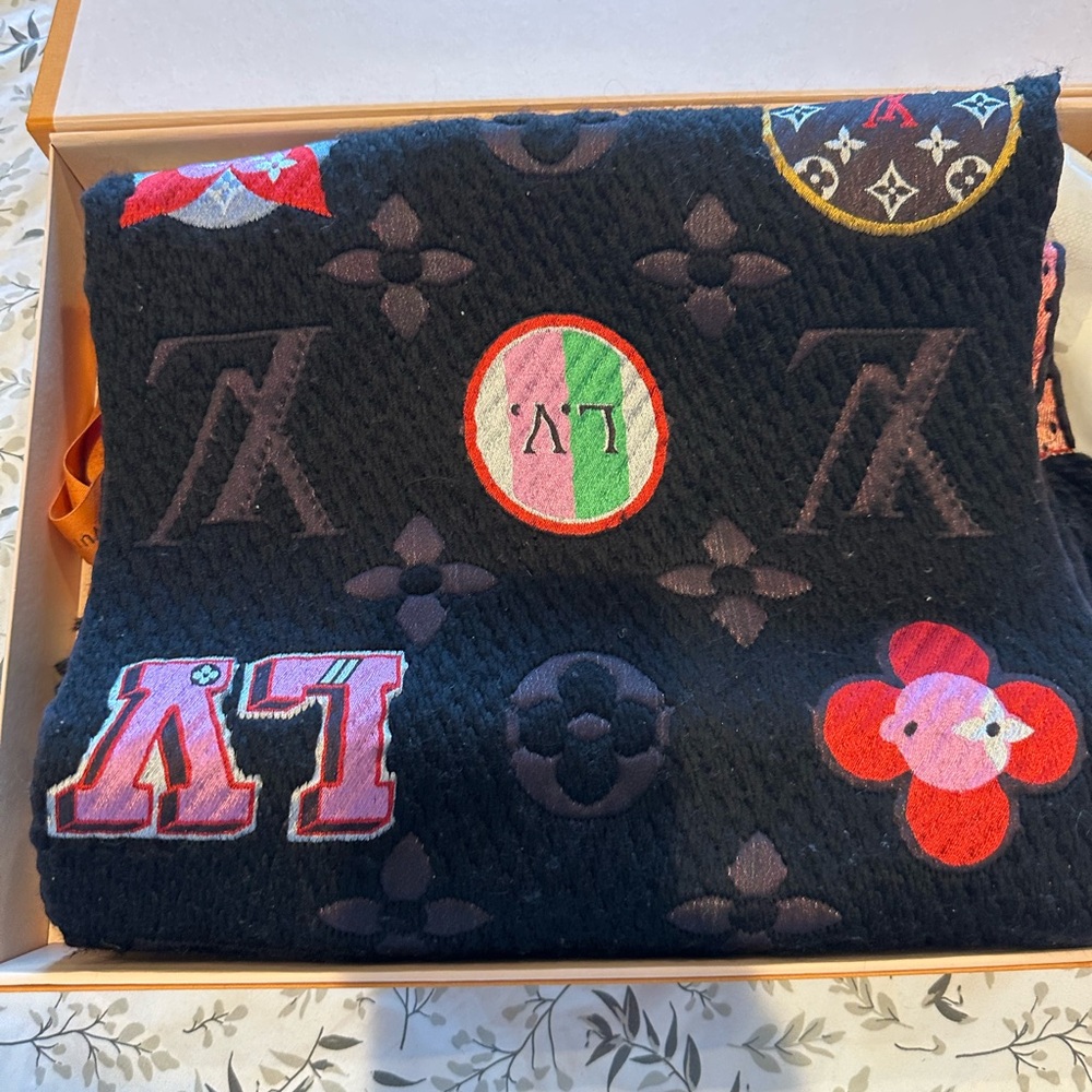 Louis Vuitton Scarf
